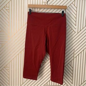 🍀 3/$30 Everlane Perform Cropped crop Legging Burgundy maroon Capri large